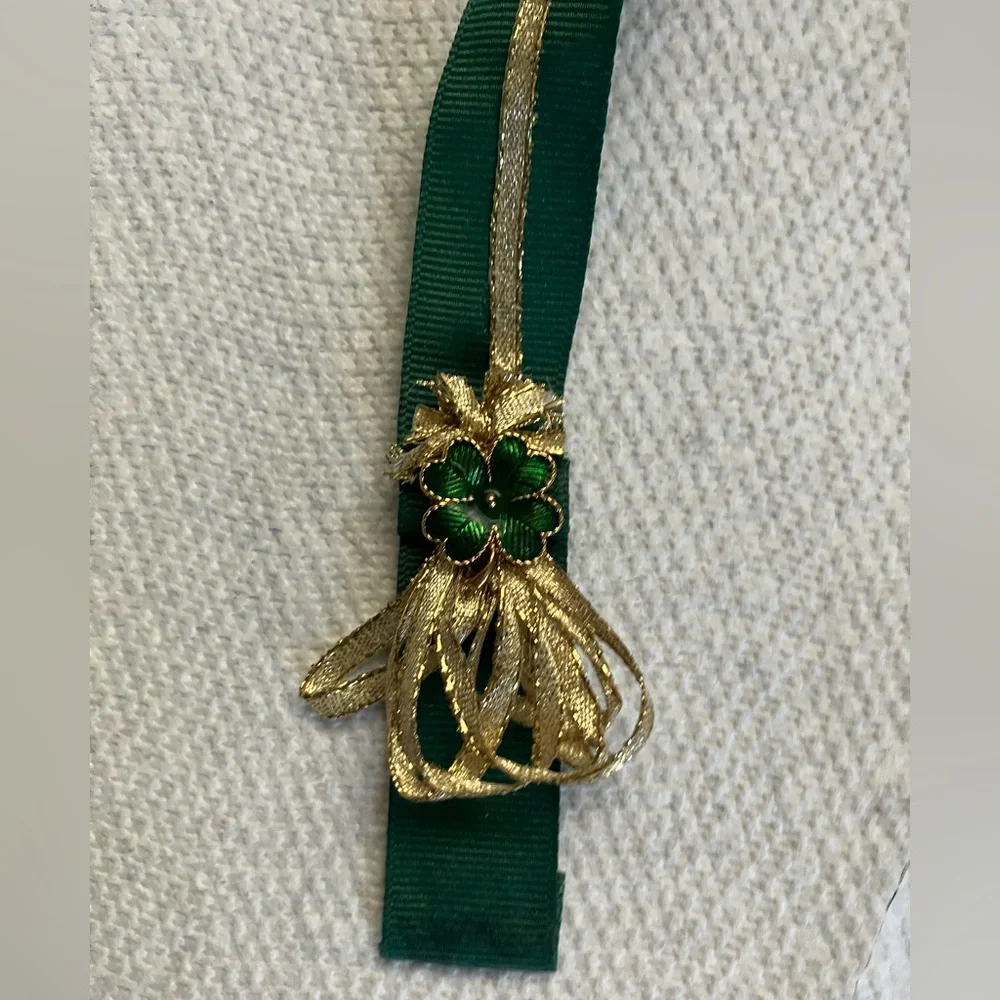 Handmade Green Ribbon Bookmark Gold Glitter & Rhinestone Kisses 16” Irish